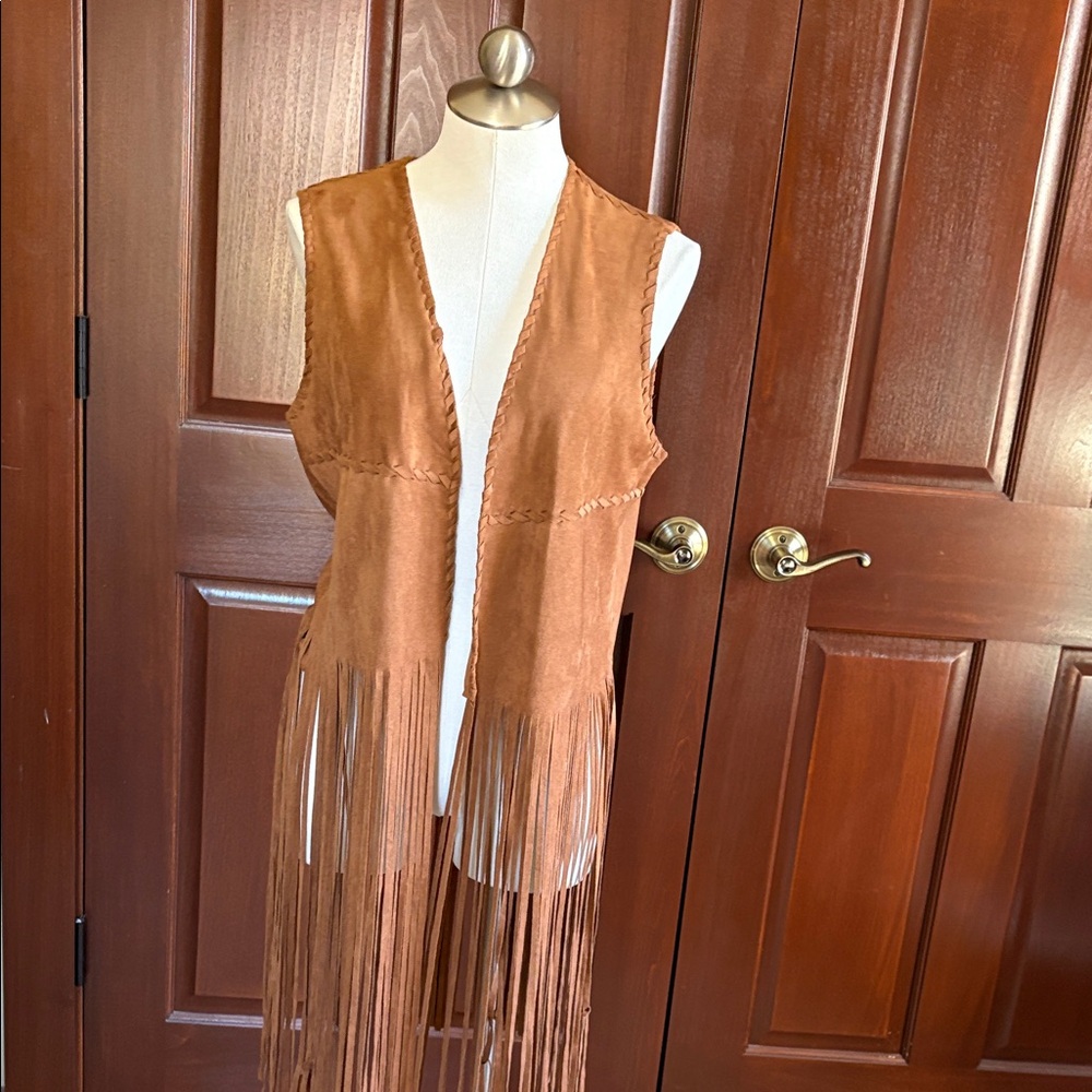 Chic Tan Fringed Vest